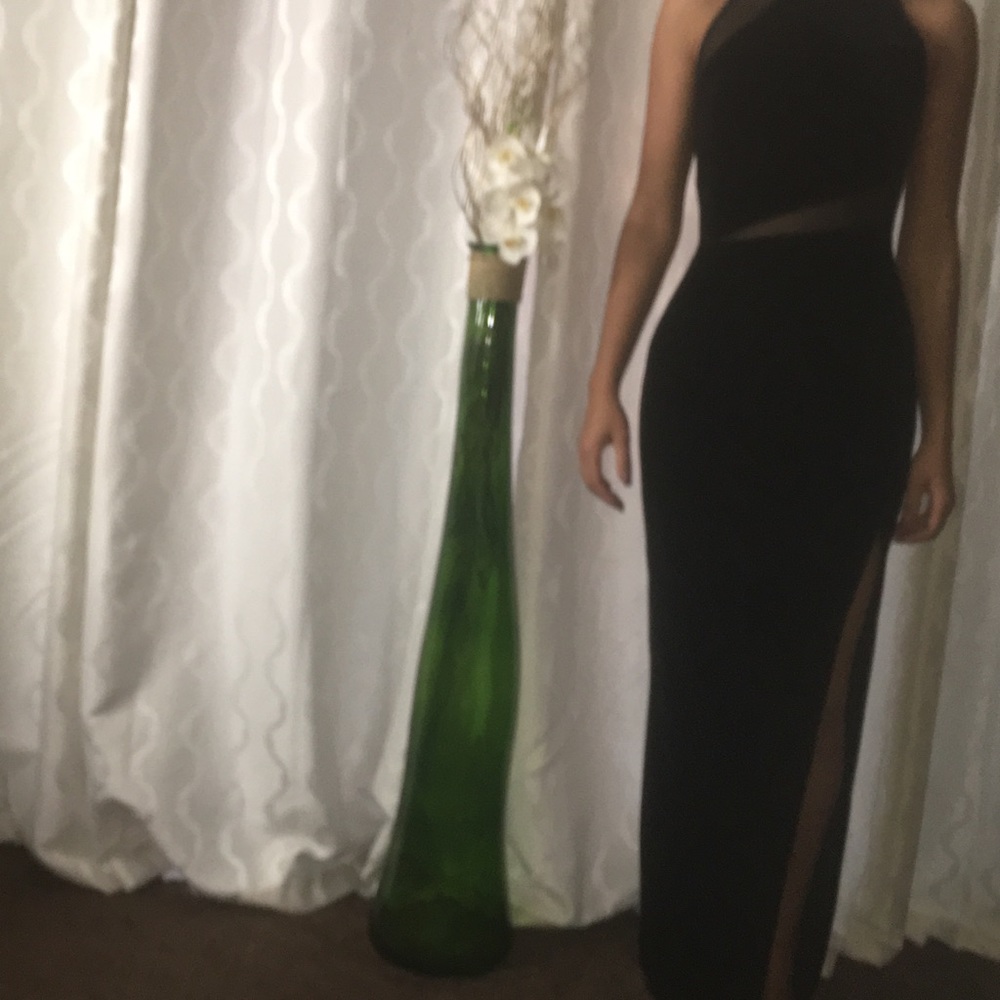 Tadashi Gown - Picture 4 of 7